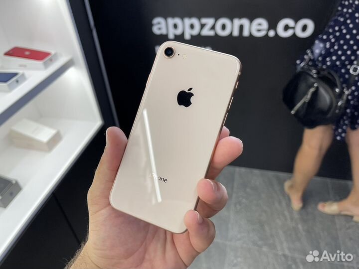 iPhone 8, 64 ГБ
