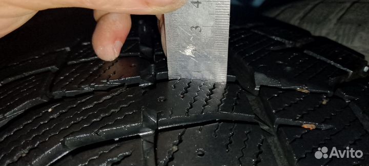 Nitto Therma Spike 225/55 R17 101T