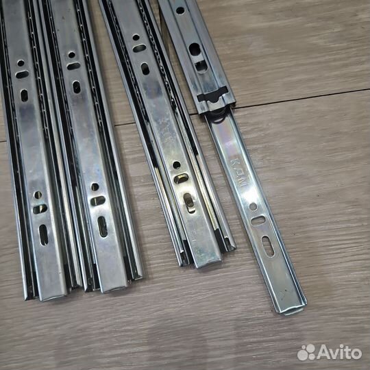 Направляющие для выдвижных ящиков