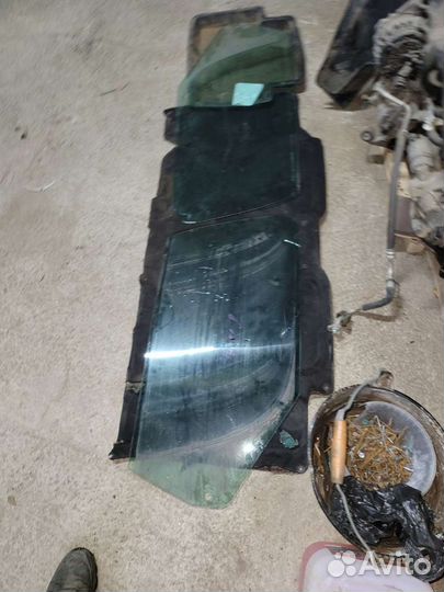 Боковое стекло на ситроен jumper 2