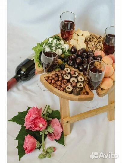 Винный столик менажница