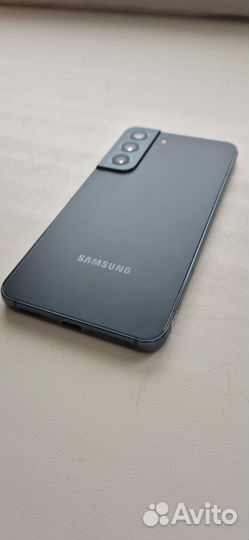 Samsung Galaxy S22, 8/256 ГБ
