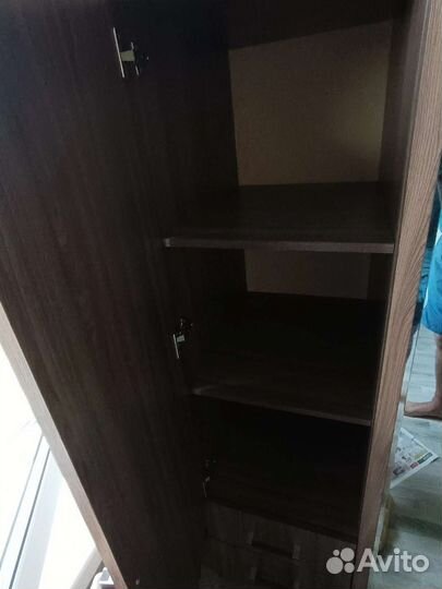 Шкаф