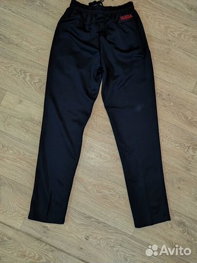 Костюм спортивный на мальчика 12-13 лет