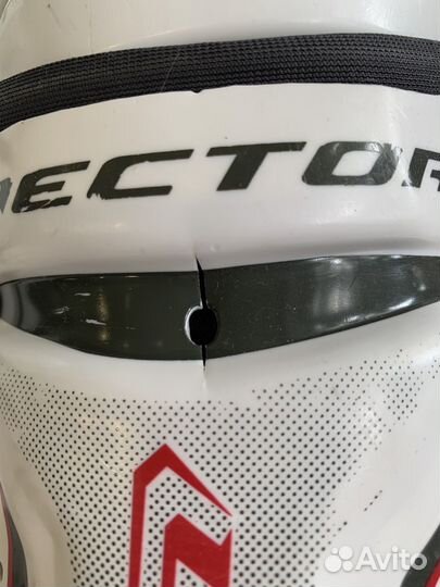 Щитки хоккейные размер 10