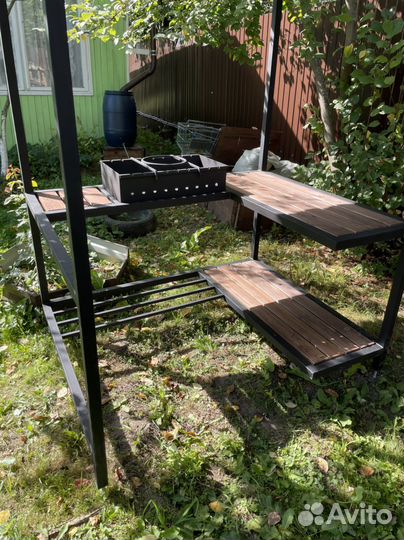 Беседка с мангальной зоной и крышей