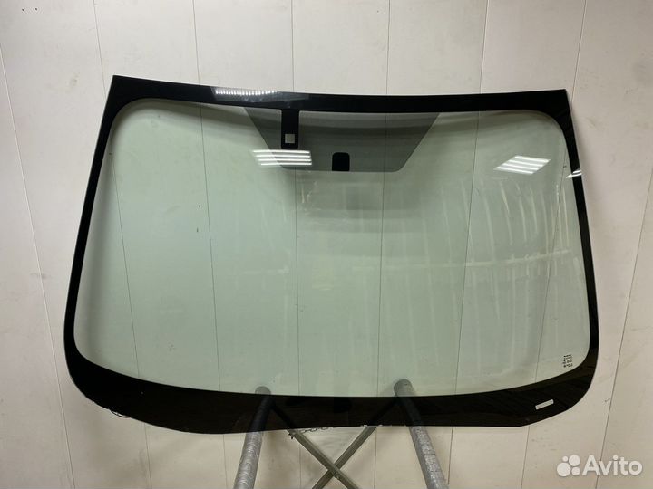Лобовое стекло на subaru forester 5 с 18-г.в