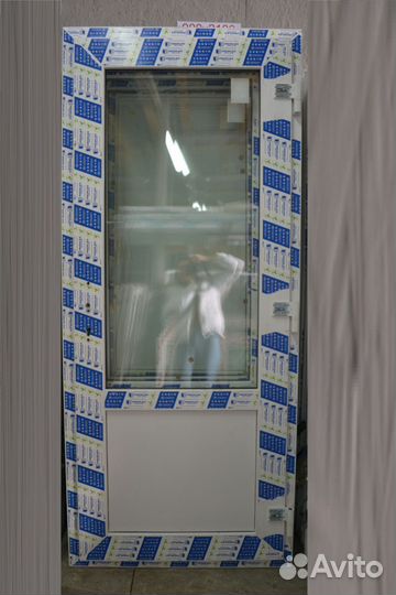 Пластиковые входные двери