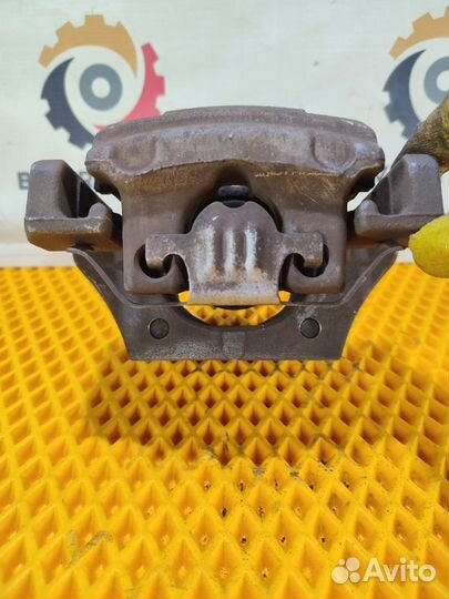 Суппорт тормозной задний левый Bmw 5 E60 2.5 N52