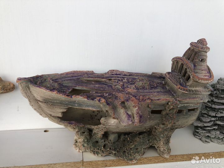 Аквариум с декором