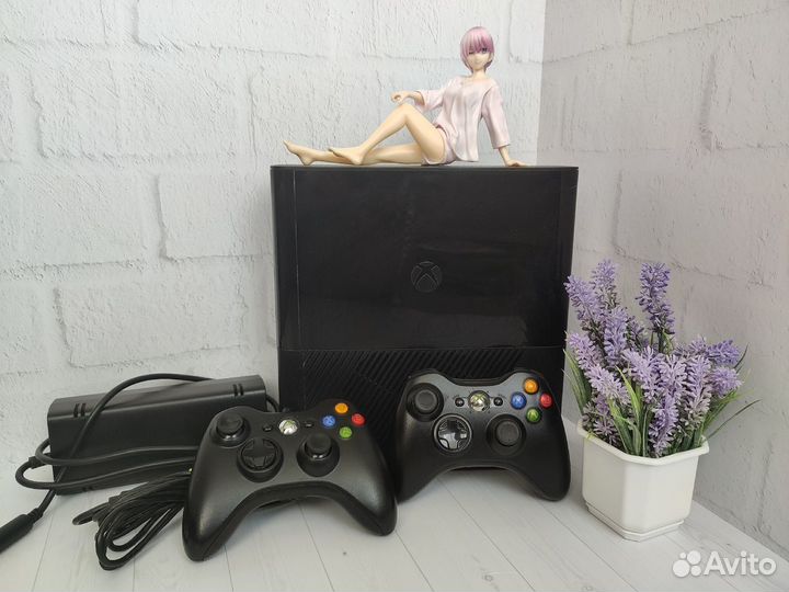 Microsoft Xbox 360 E 500 гб HDD