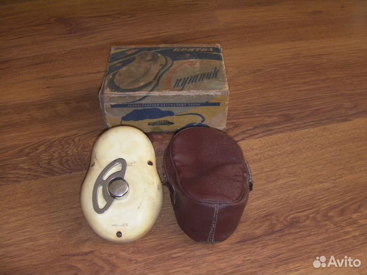 Механическая заводная бритва Спутник