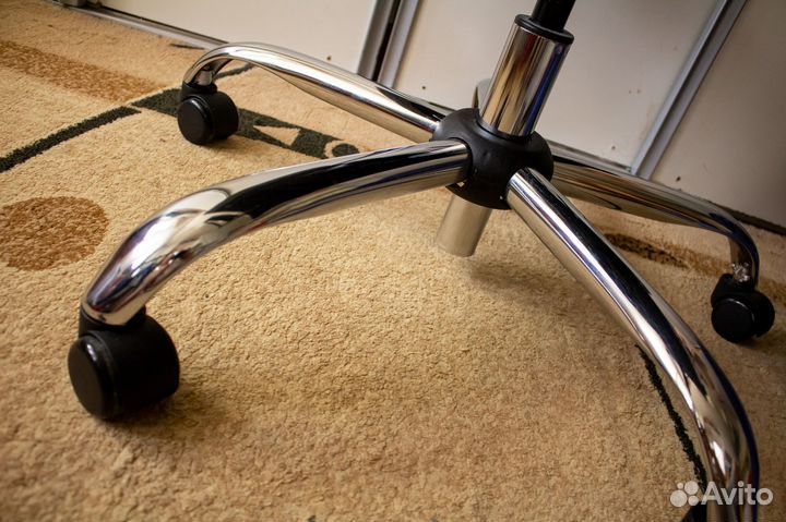 Компьютерное кресло Метта