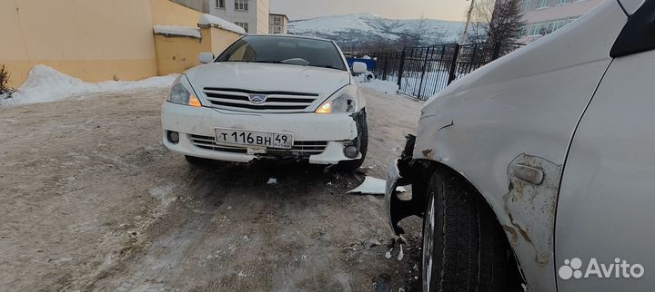 Фара левая Toyota allion 240