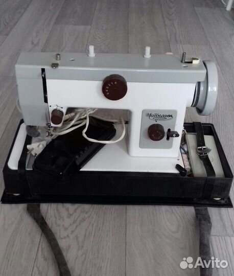Швейная машинка Чайка 134