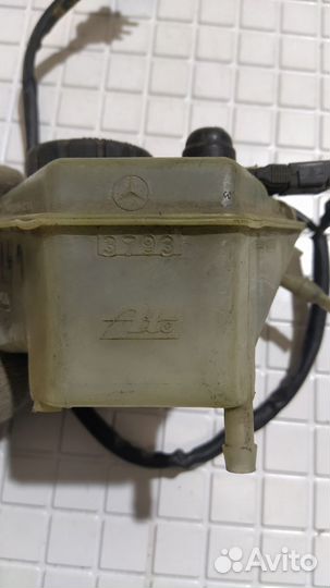 Бачок главного тормозного цилиндра Mercedes W140