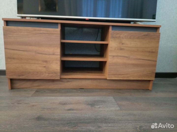 Тумбочка под телевизор