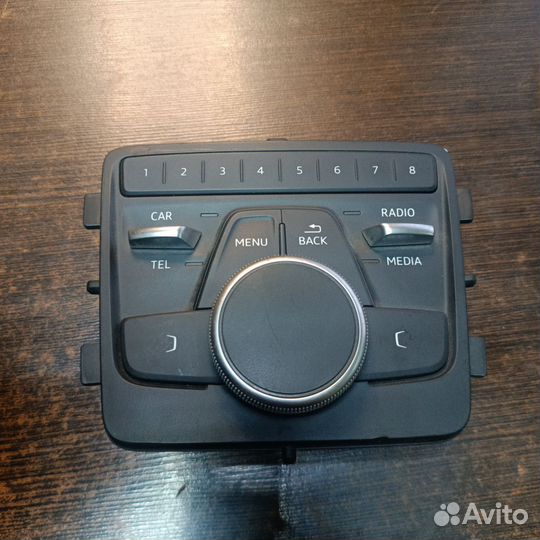 Блок управления магнитолой Audi A4 A5