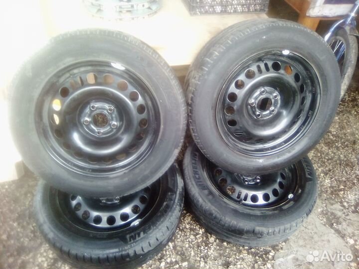 Michelin Energy Saver + 215/65 R16 23B