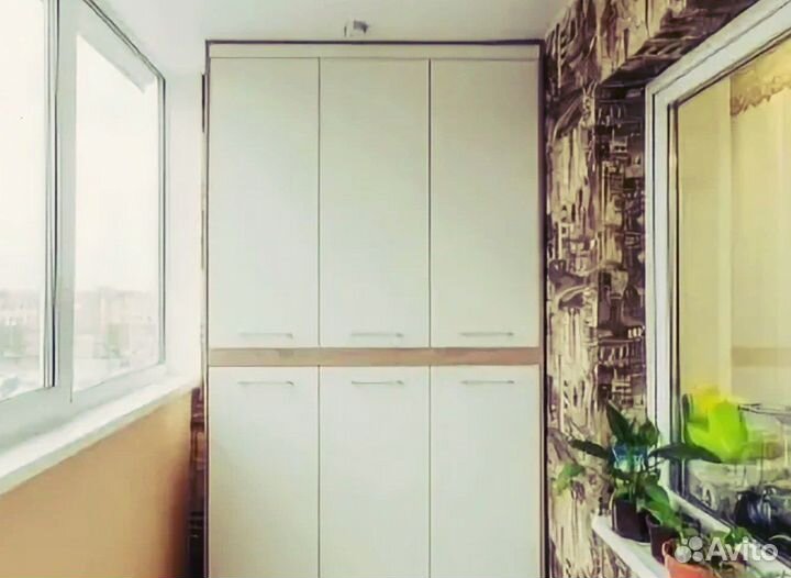 Шкаф на лоджию