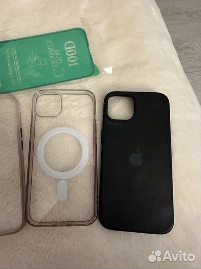 Отдам за шоколадку чехлы на айфон 13