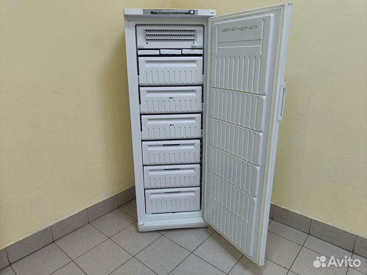 Морозильная камера Indesit