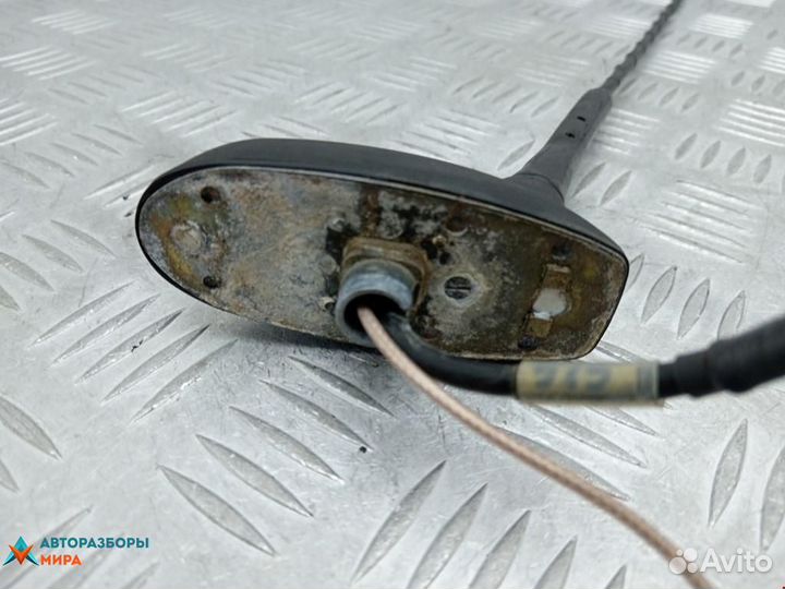 Антенна Volkswagen Passat B5 рест. 2005