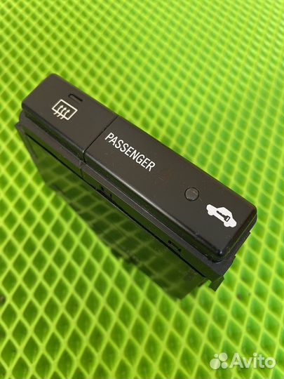 Кнопка обогрева стекла тойота авенсис т250