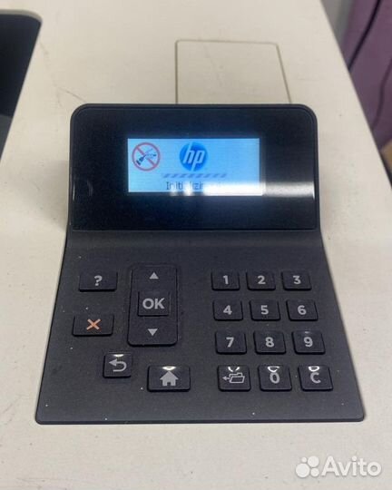 Принтер hp color enterprise M552