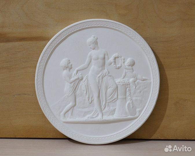 Настенный барельеф. Сувенирная тарелка
