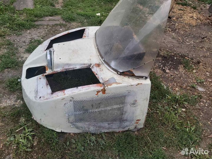 Капот на буран