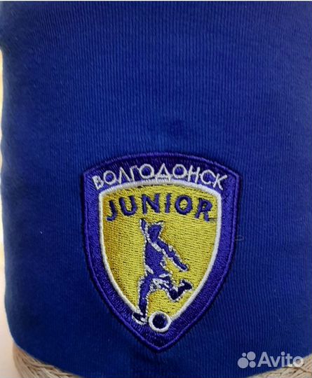 Шевроны, нашивки, патчи, вышивка на одежде