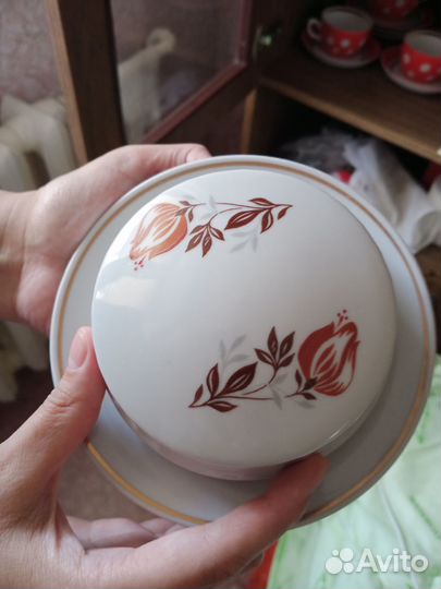 Салатницы,чайный сервиз,супница