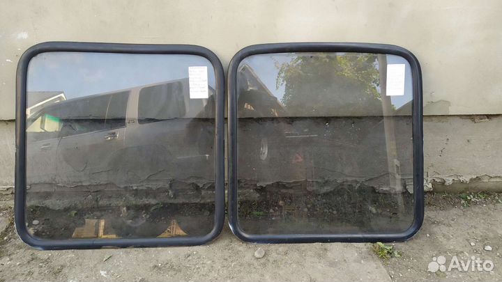 Стёкла задних дверей Mercedes Sprinter 1998 год
