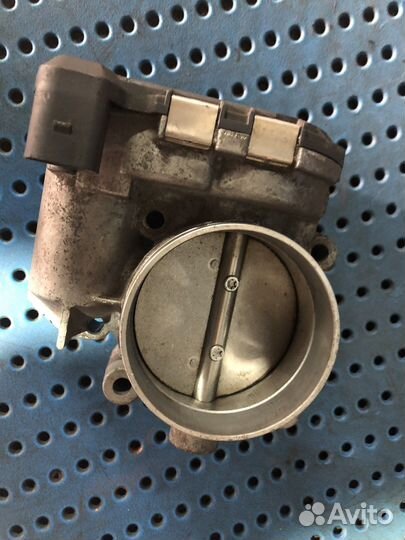 Дроссельная заслонка Audi a6 c6 2.4 bdw 078133062c