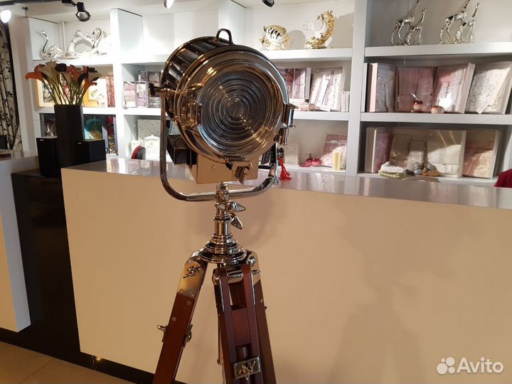 Торшер напольный