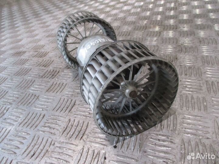 Моторчик печки Bosch 0130101616