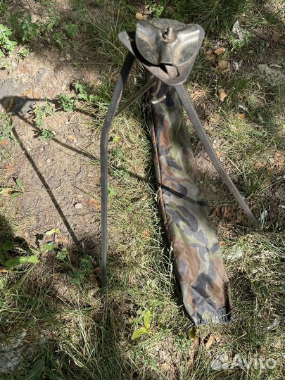 Тринога для костра чугунная