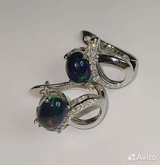 Серебряные серьги с опалами