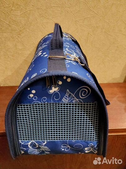 Переноска для кошек и собак