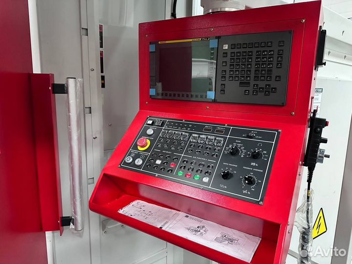 Горизонтально-расточной станок с чпу мод. UBM-1102