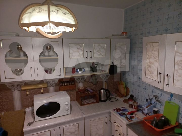 Комната 45 м² в 5-к., 1/2 эт.