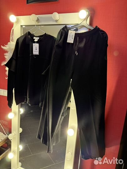 Костюм женский