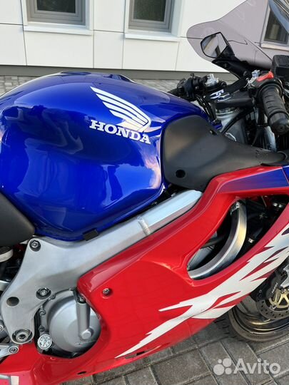 Honda cbr 600f4