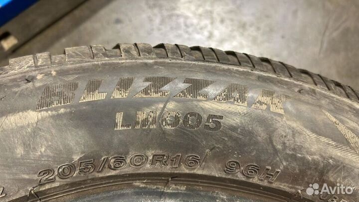 Bridgestone Blizzak LM-005 205/60 R16 96H