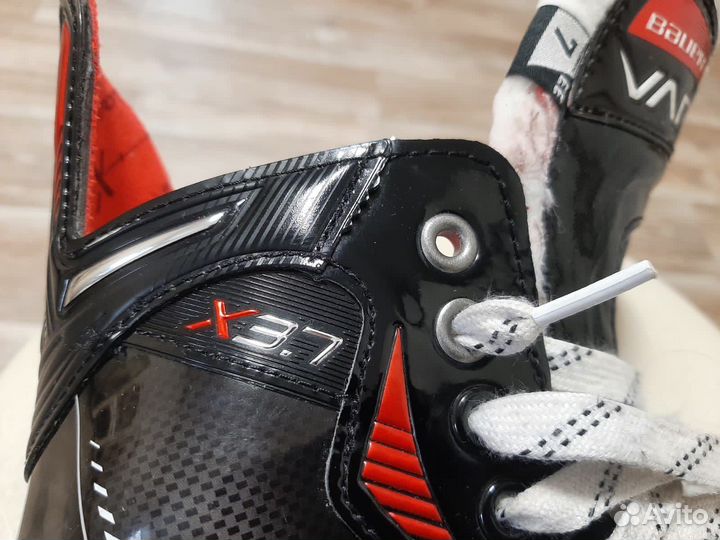 Хоккейные коньки bauer