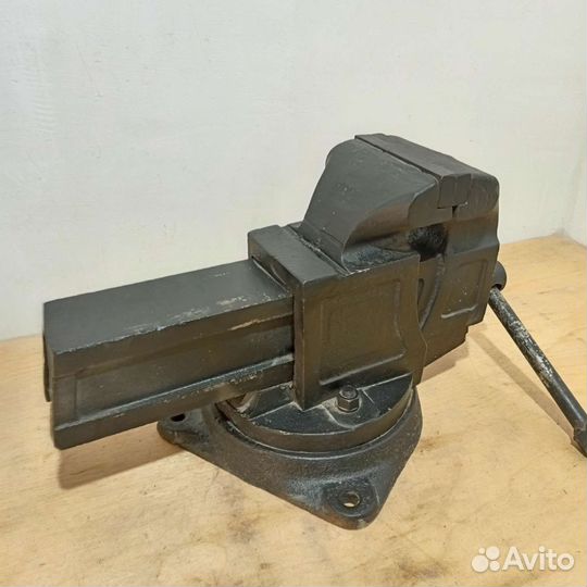 Тиски Слесарные