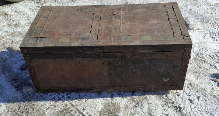 Сундук деревянный старинный