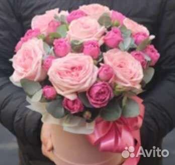 Цветы в шляпной коробке