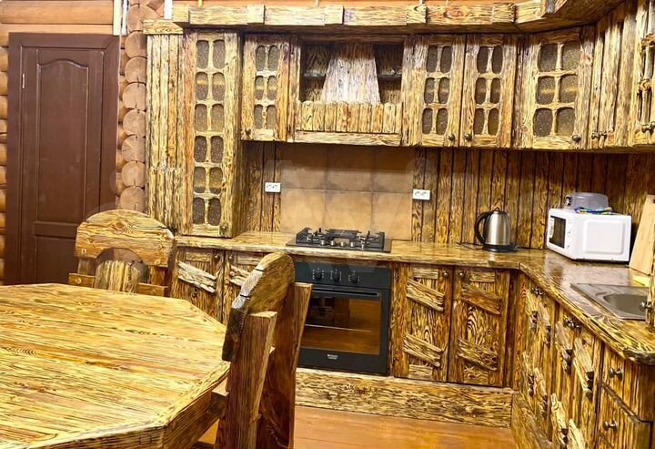 Дом 323 м² на участке 12 сот.